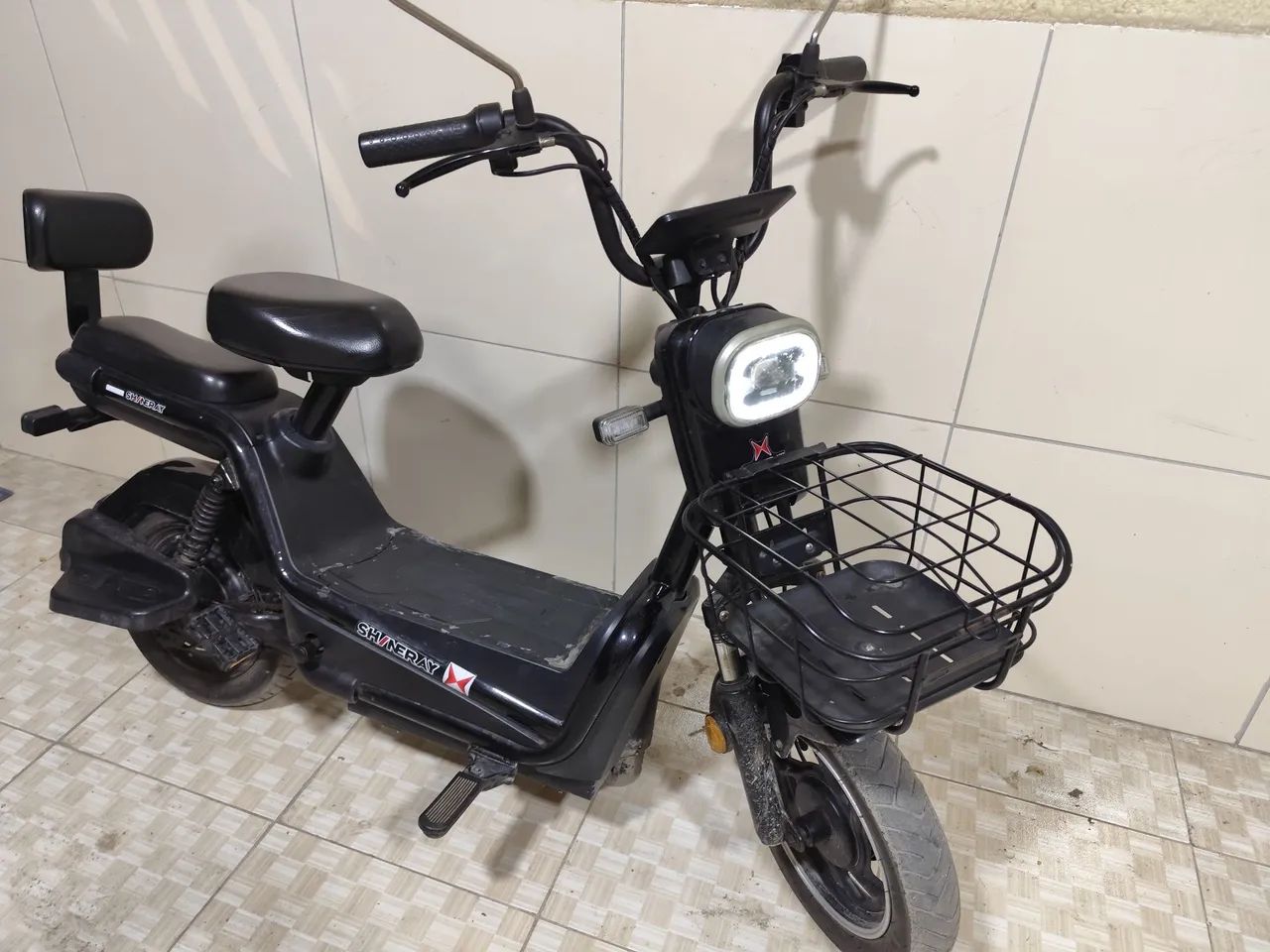 Vendo uma moto elétrica 