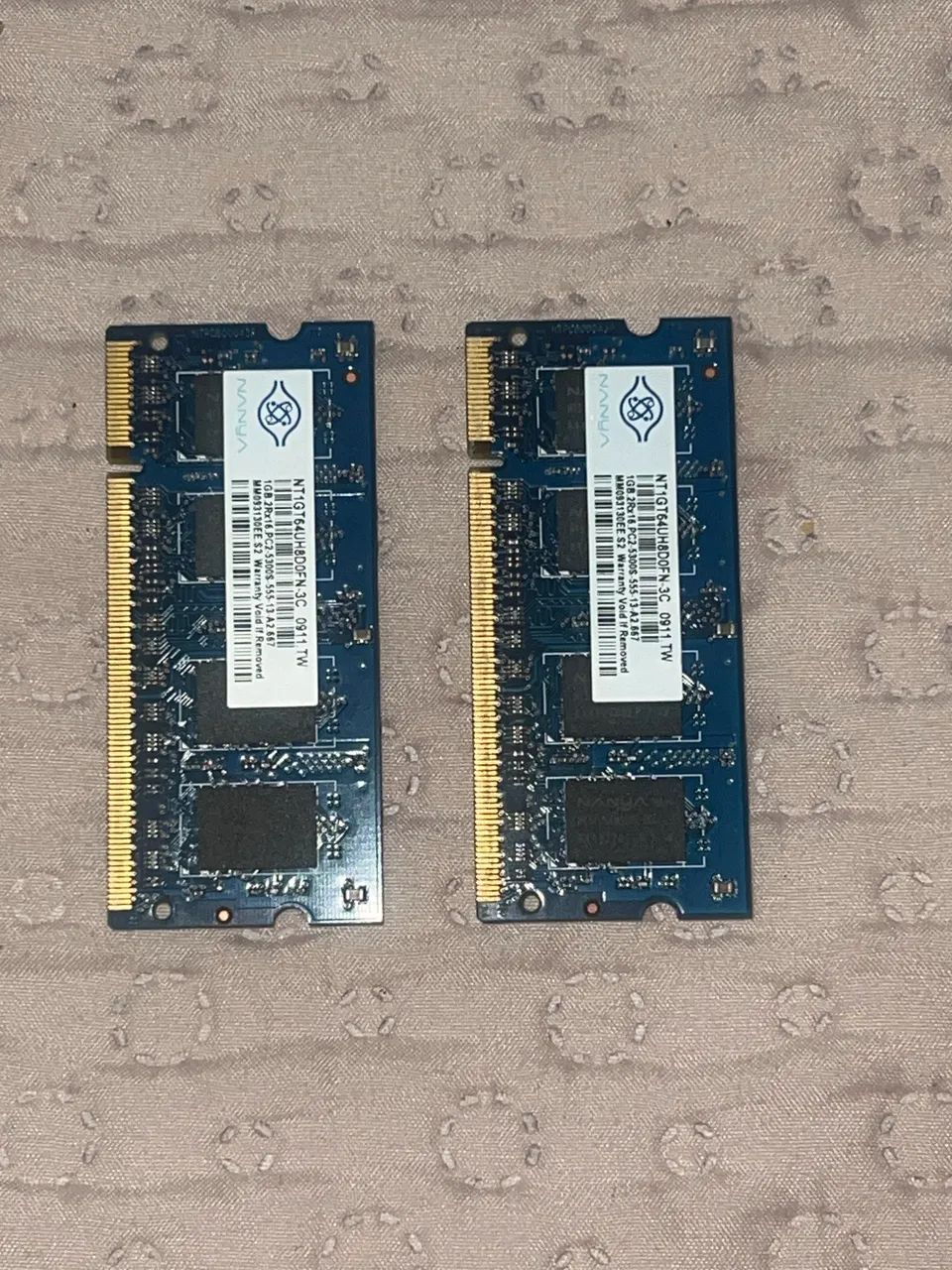 Memória RAM notebook DDR2 1GB PC2-5300 (2 unidades) - Memória RAM