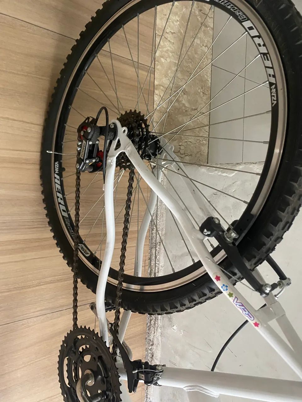 Bicicleta Aro 26 em Ótimo Estado  - Foto 3