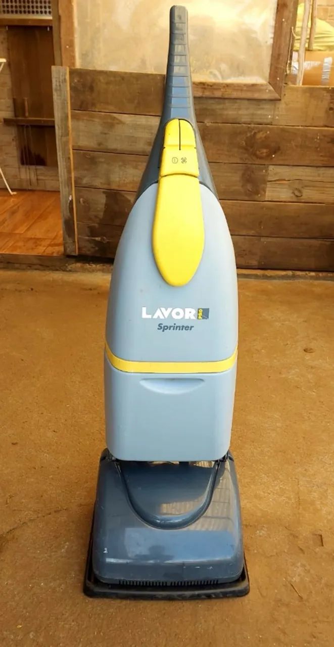 Lavadora e Secadora de Pisos Industrial Lavor Pro Sprinter