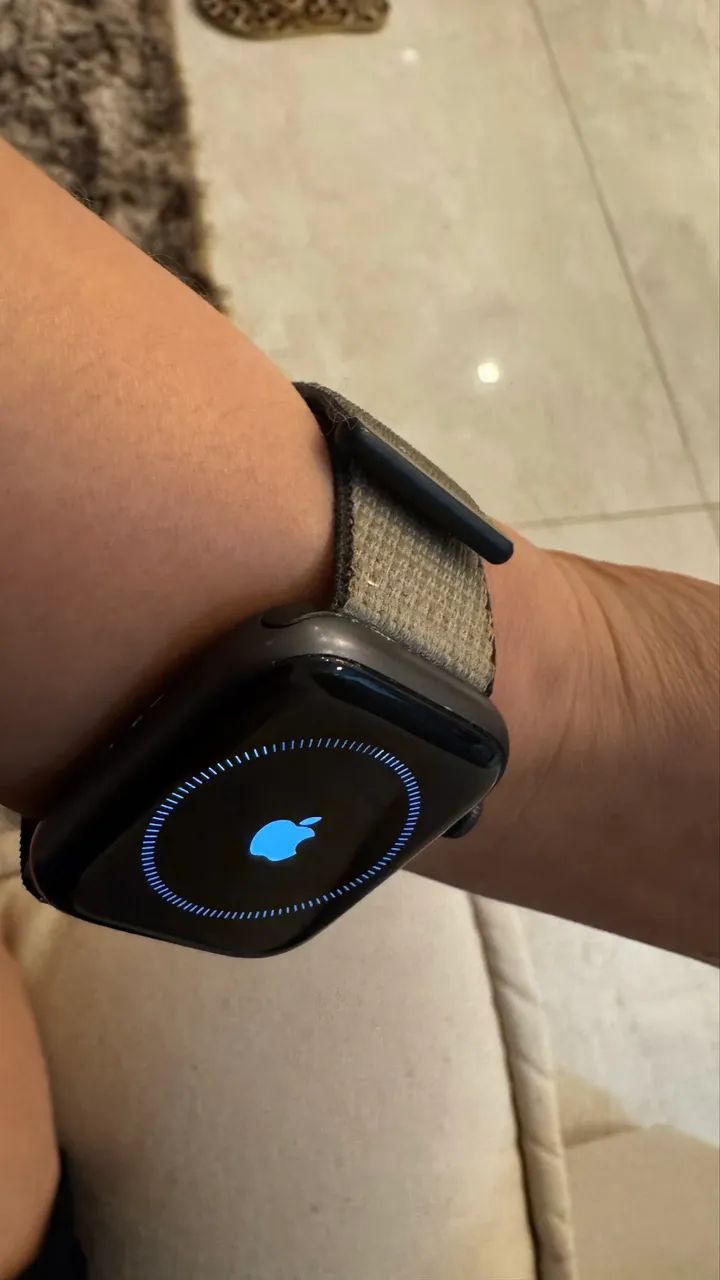 Apple Watch Series 5 GPS de 44 mm - Foto 2