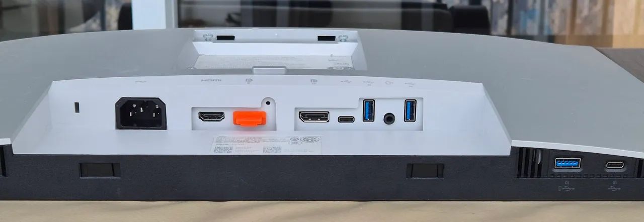 Monitor Dell Ultrasharp U2422H com Hub com defeito - Foto 4