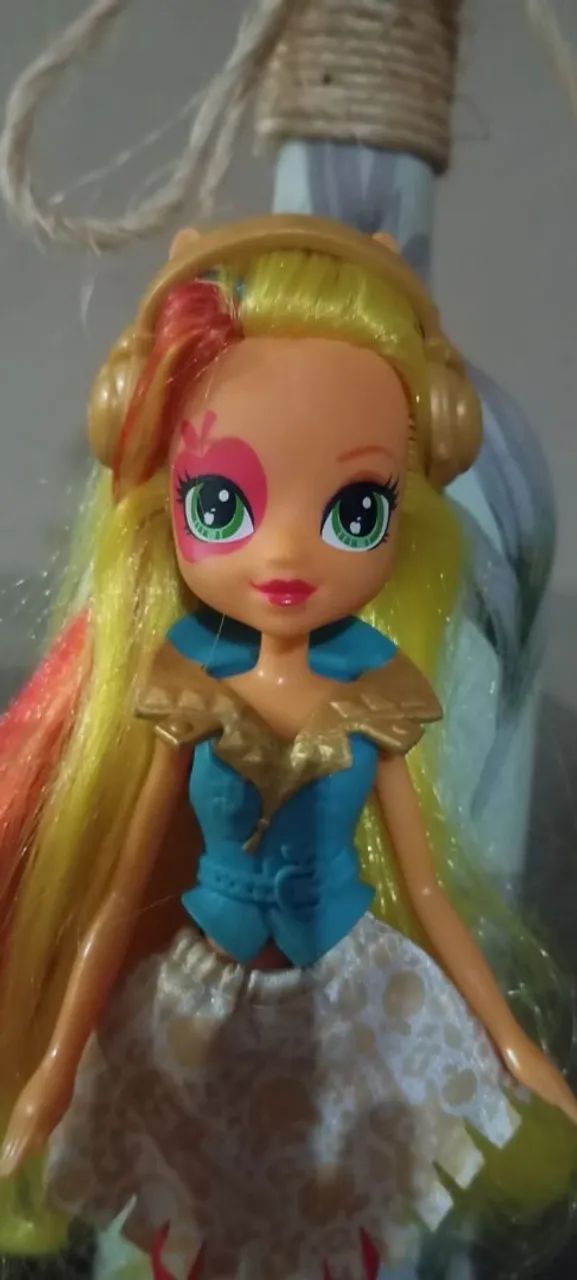 Boneca Mlp Equestria Girls Applejack Rainbow Rocks  - Foto 3