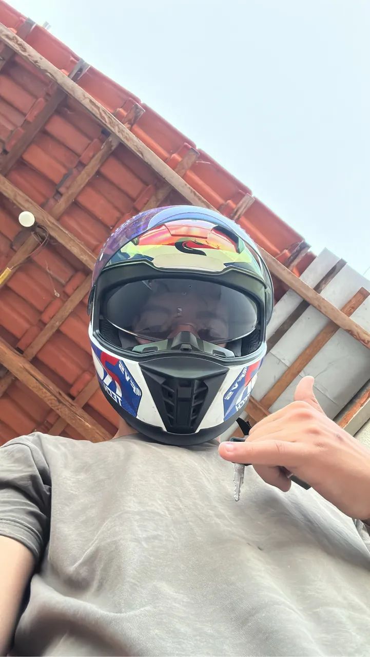 CAPACETE R TECH