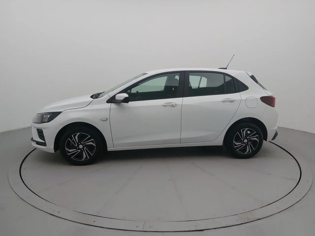 Chevrolet Onix Hatch 1.0 12V Flex Mec. 4P, foto 2 de 18
