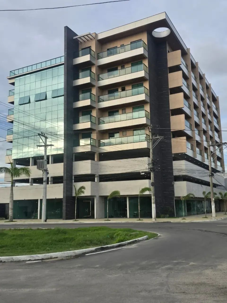 ALUGO SALA COMERCIAL EM CONDOMINIO DE ALTO PADRÃO