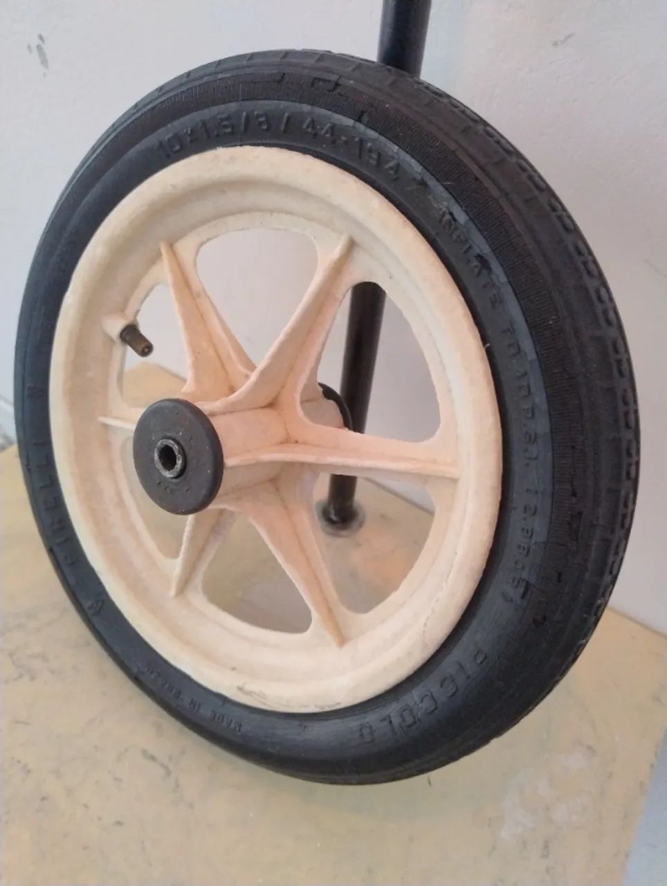 Roda patinete antigo