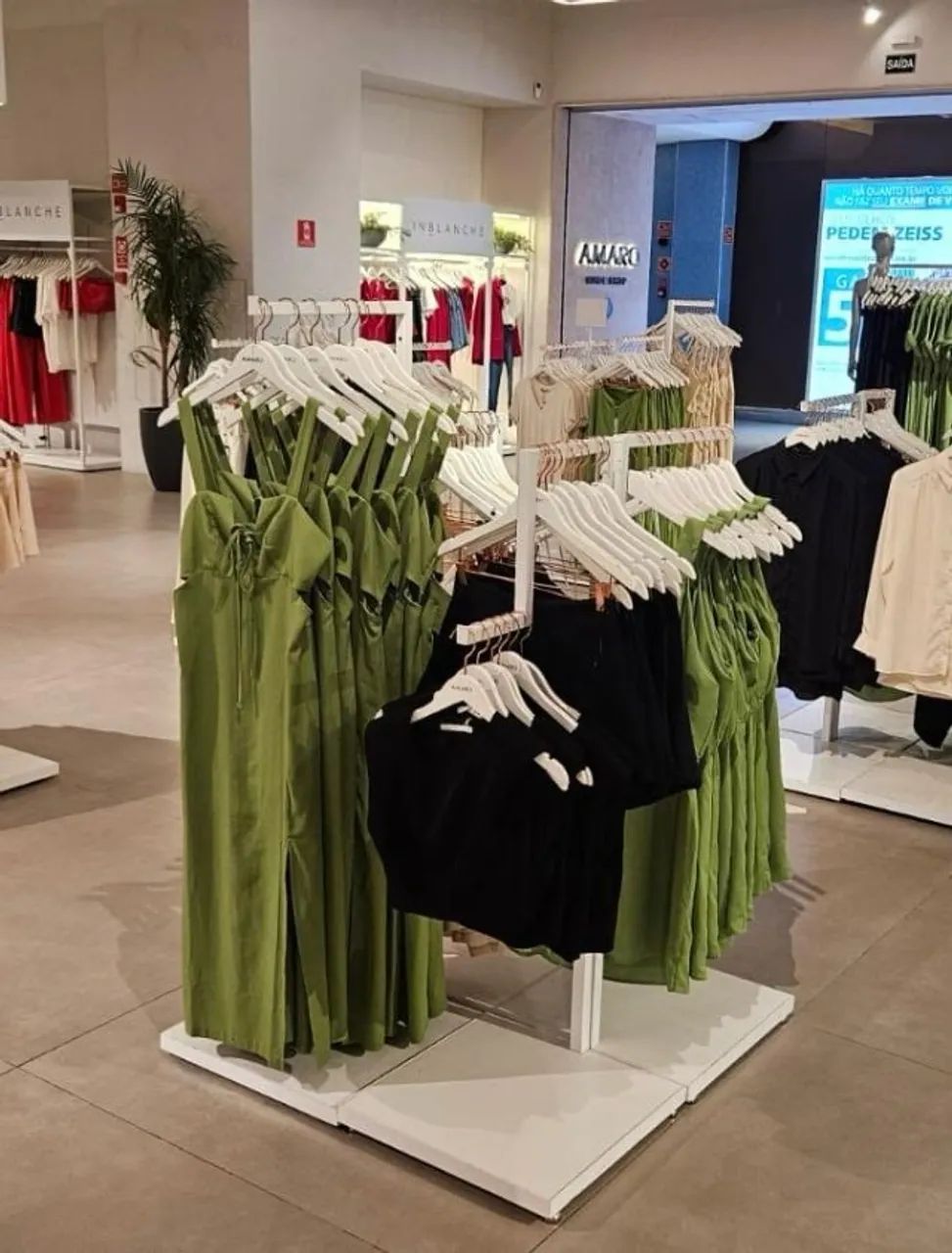 Móveis para lojas de Roupas - Foto 2