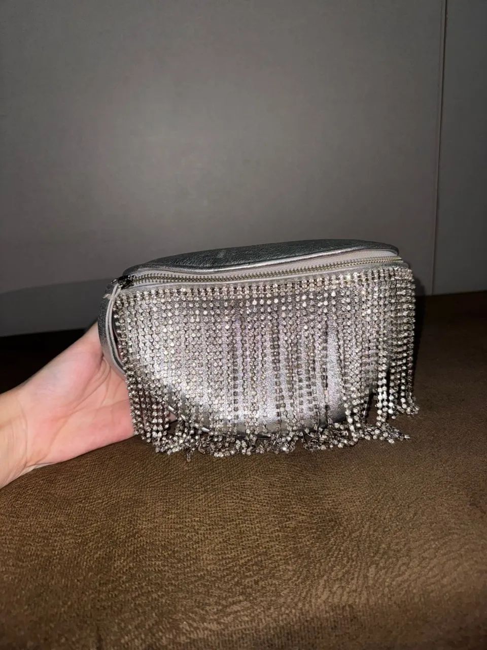 Linda pochete Schultz nova, com strass  - Foto 4
