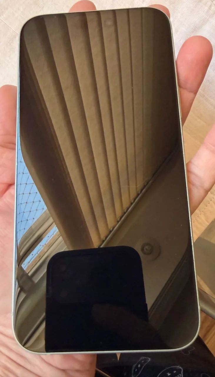 Excelente iPhone 15 Plus - Foto 2