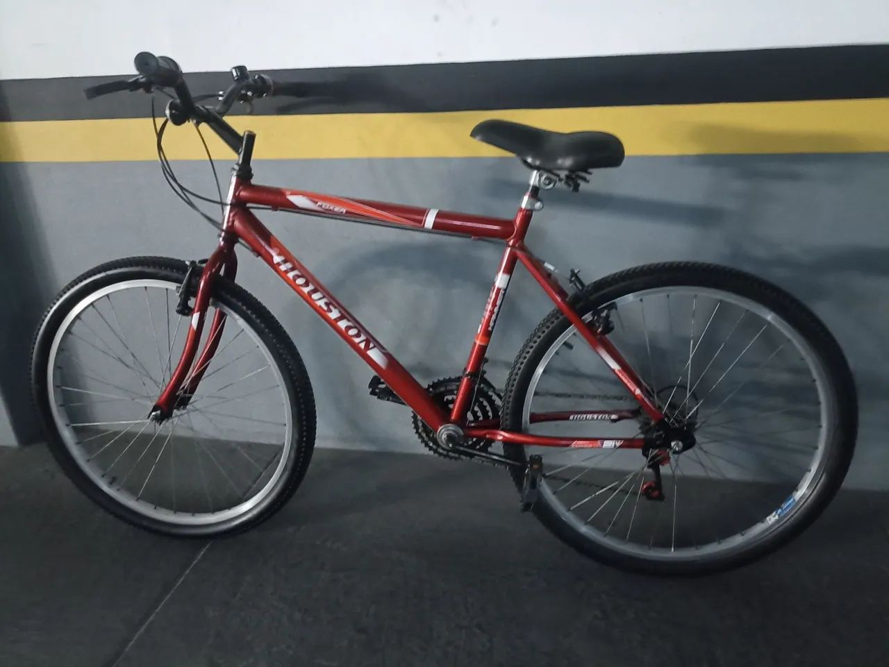 Bicicleta aro 26 com Marcha 