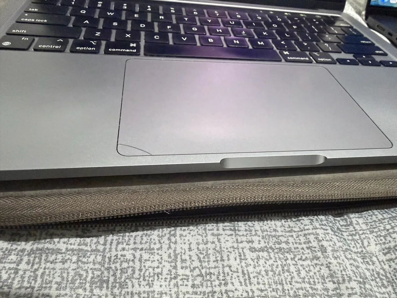 Macbook Pro M2 8GB Ram SSD 512GB touchbar - Foto 2