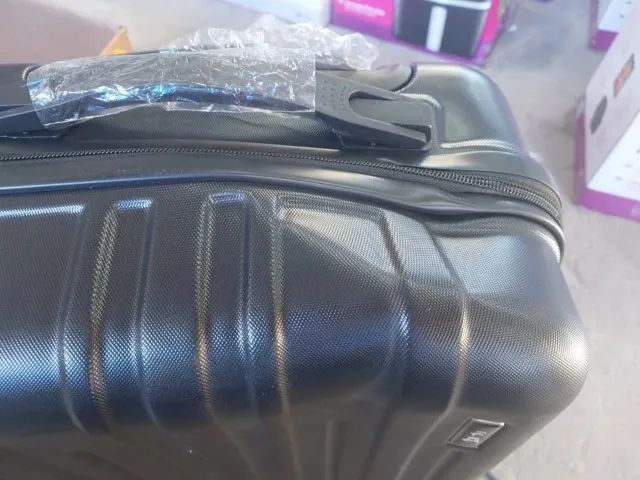 Mala Chic Vida 49cmx 34cm Preta com cadeado na combinação padrão - Foto 2