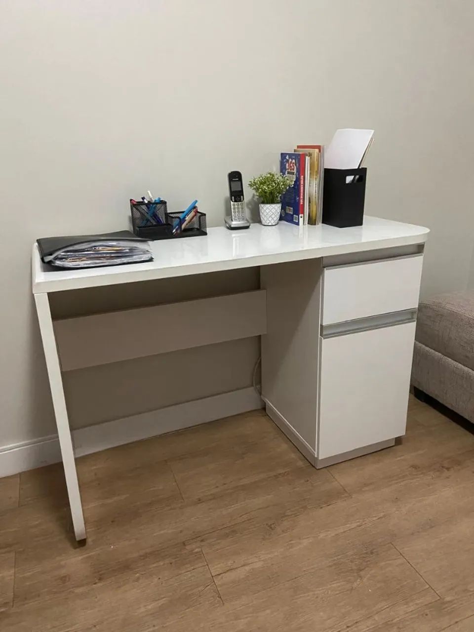 Escrivaninha para quarto/escritório. - Foto 2