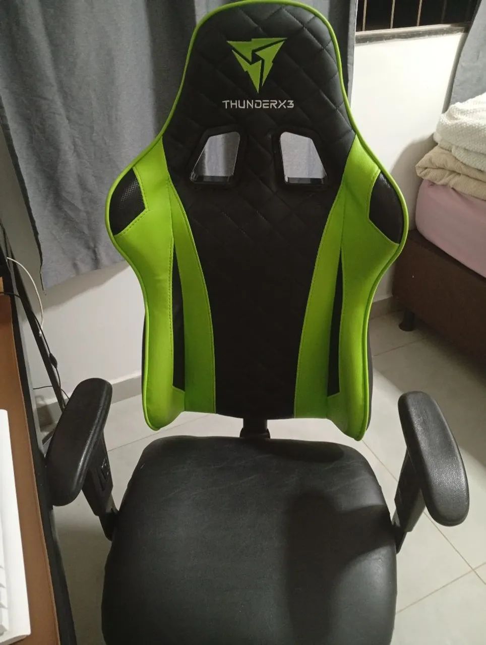 Cadeira gamer novinha funcionando perfeitamente  - Foto 2
