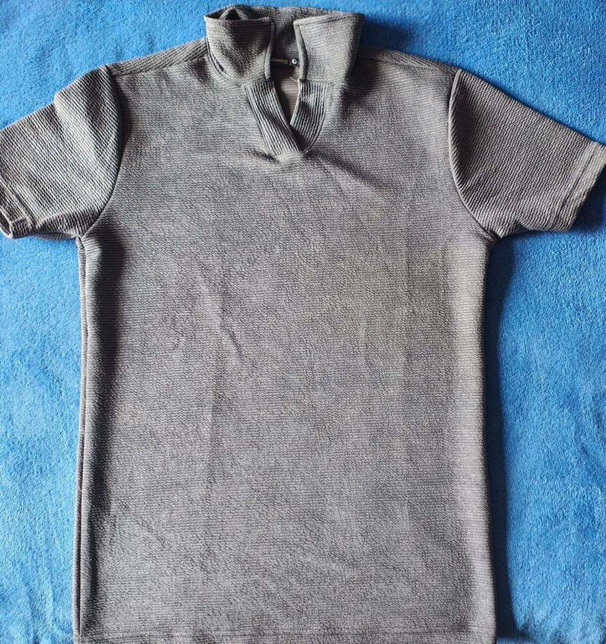 Lote de blusas masculinas - Foto 2
