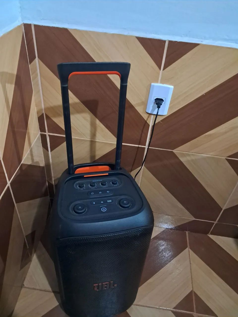 Caixa de som JBL 320 - Foto 5