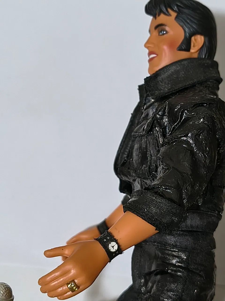 Boneco do Elvis Presley antigo 1993 - roupa de couro +brinde - raro! Leia a descrição  - Foto 2