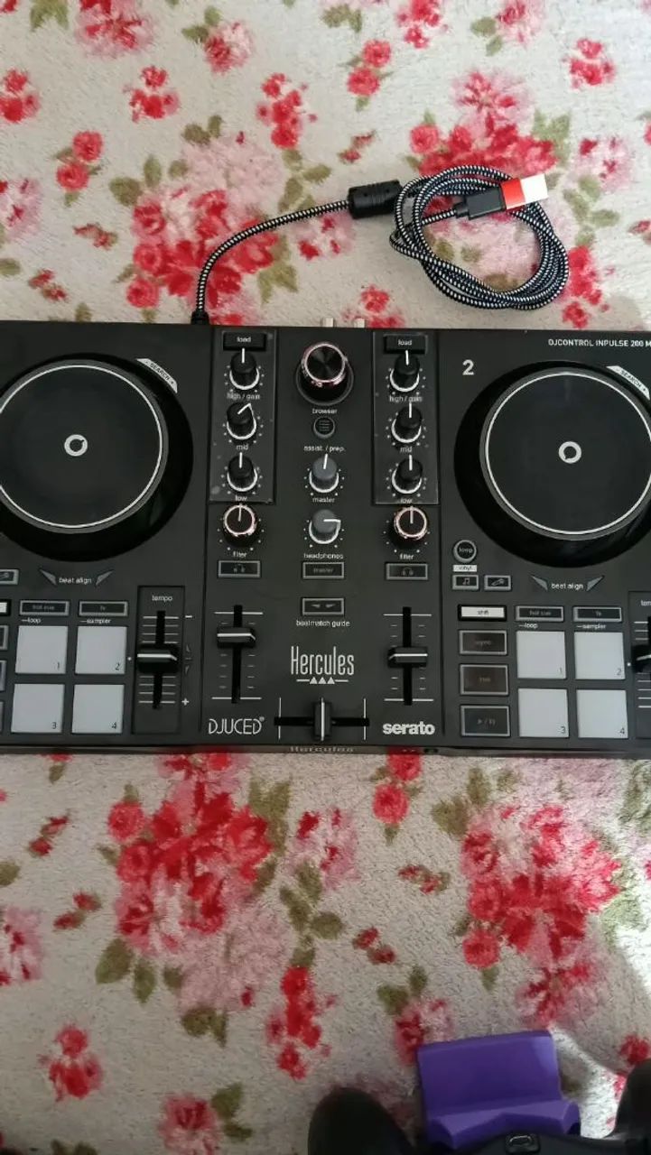 Controlador Hércules impulse 200mk2 preto 