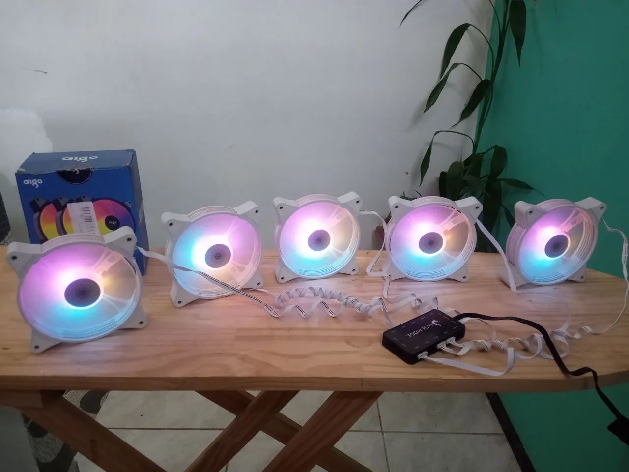 Fans com controladora aigo Ar12 brancas! - Foto 3
