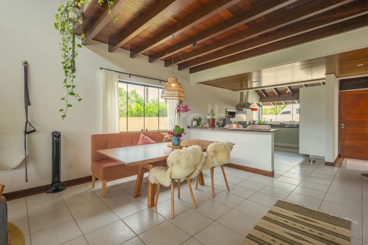 Casa de 320m² com 5 suítes na Lagoa da Conceição - Foto 4