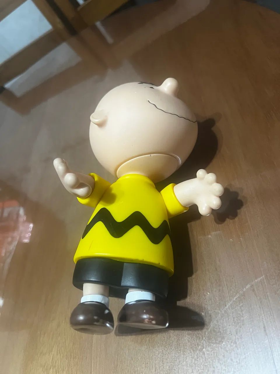 Boneco Charlie Brown Turma do Snoopy - Vinil 15cm  - Foto 2