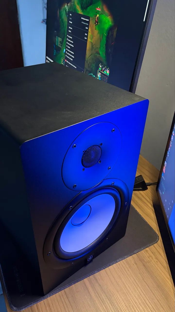 Monitores Yamaha HS8 e interface beringher - Foto 4
