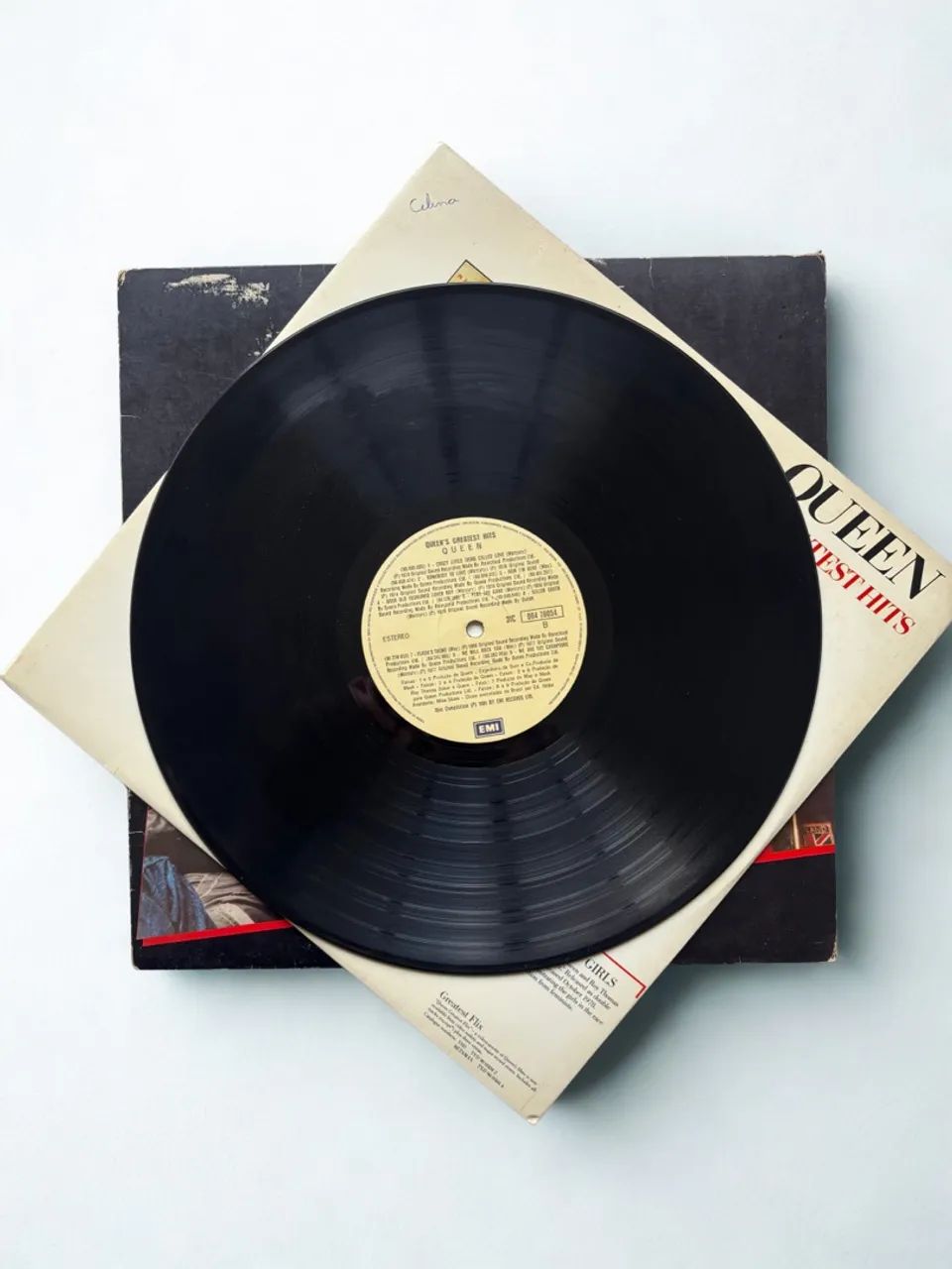 LP Queen - Greatest Hits - Foto 2