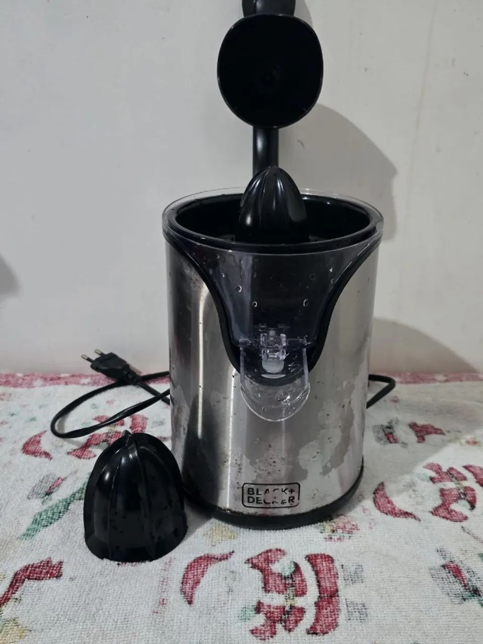 Espremedor de frutas Blalck + Decker