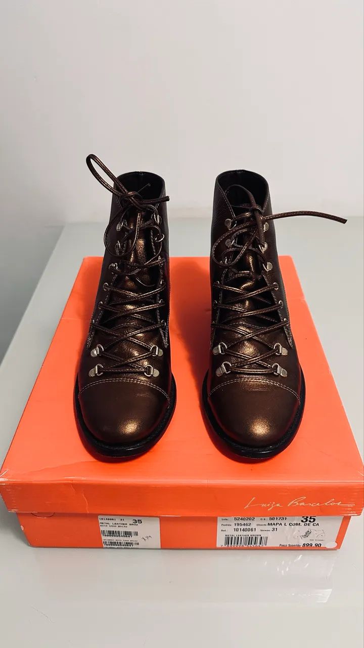 Bota Luiza Barcelos