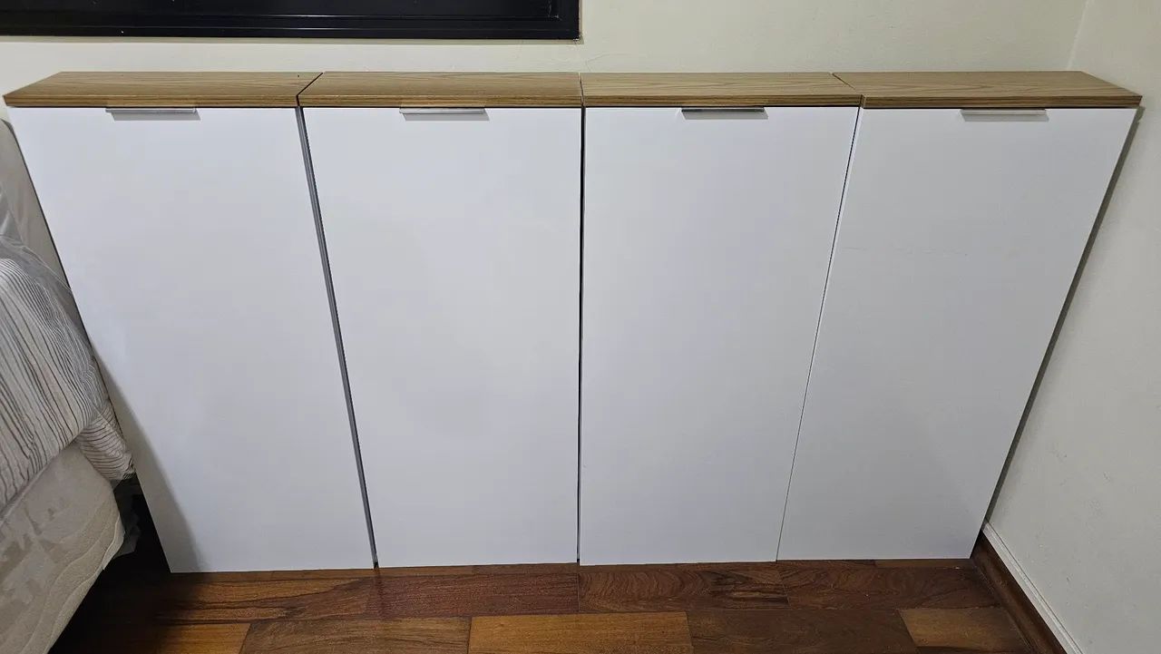 4 armários de parede