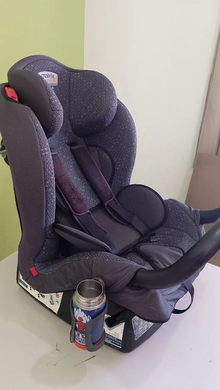 Cadeirinha para carro Matrix Evolution K, bem conservada e pronta para uso