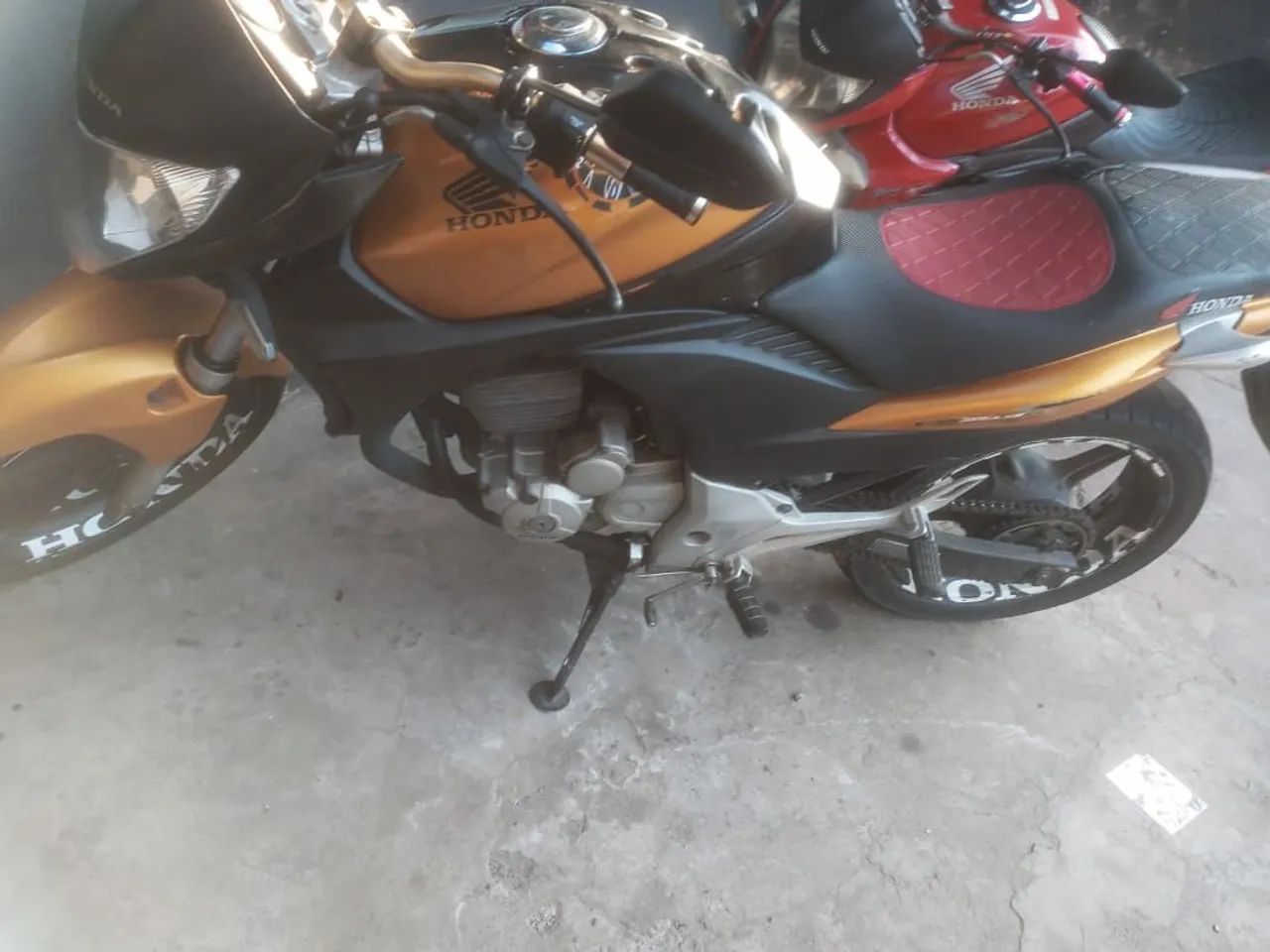Honda 300  - Foto 3