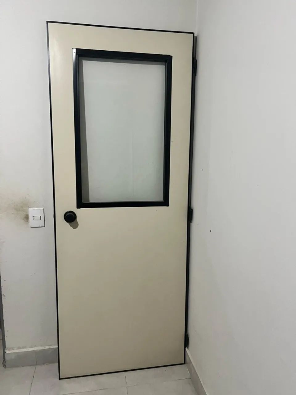 Porta com vidro