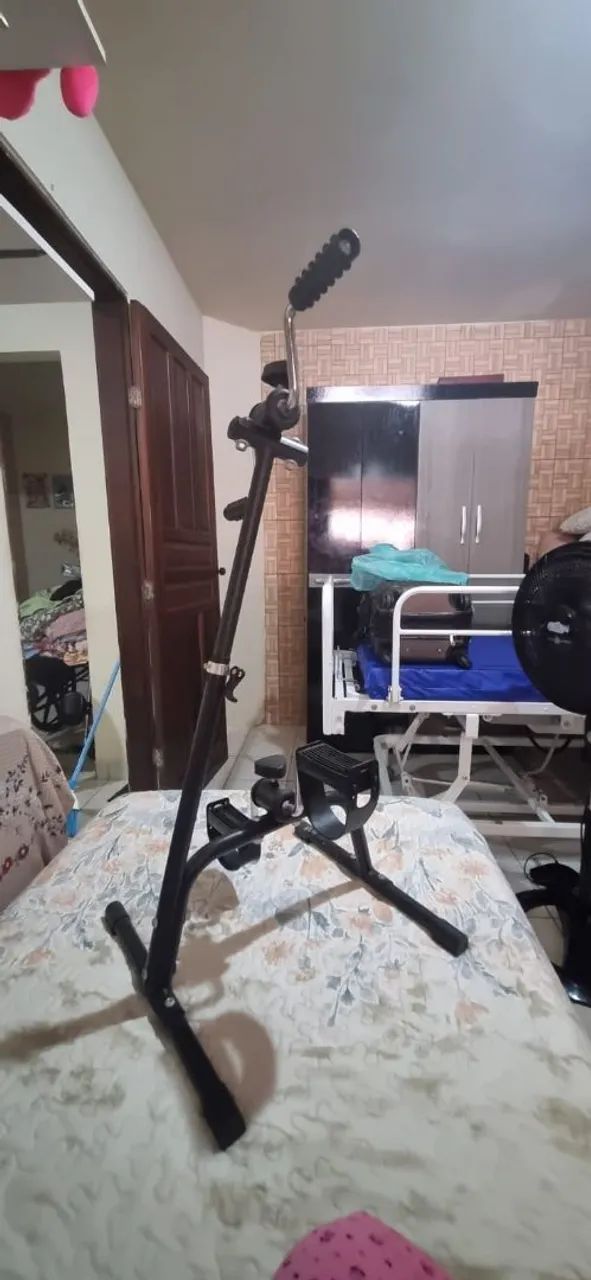 Vendo mini bicicleta para fisioterapia 