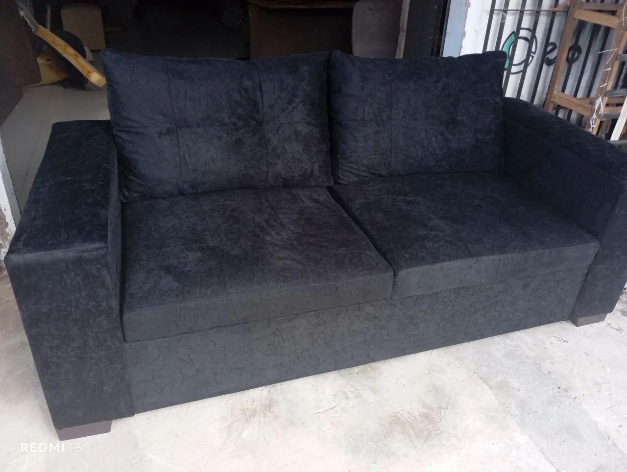 Sofá preto novo