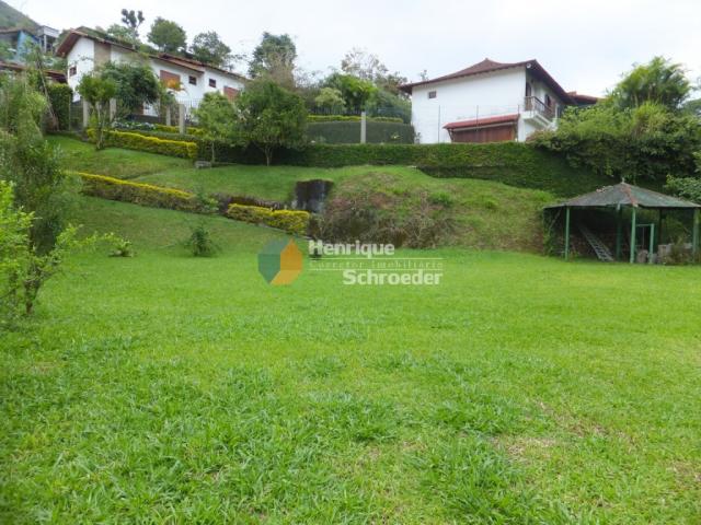 Terreno 800 m2 em condomínio de alto padrão, teresópolis, rj