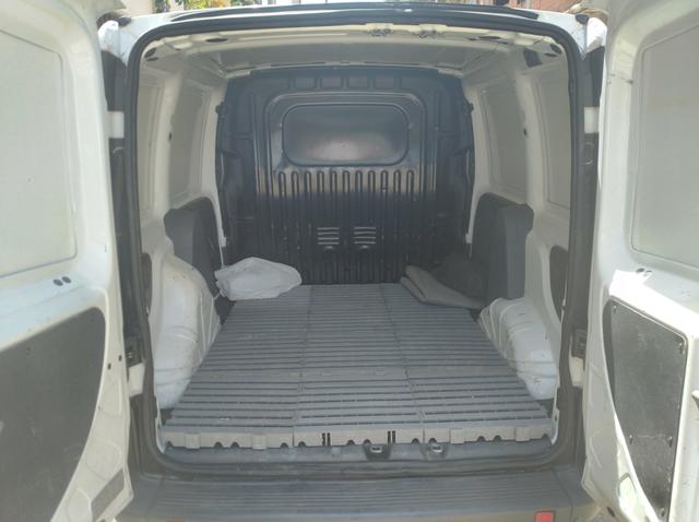 Doblô cargo 2013 flex impecável 26.000 mil, venda ou troca veículo passeio - Foto 6