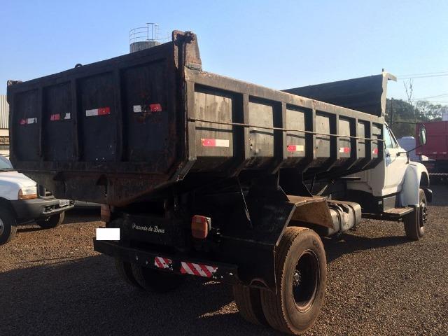 Ford F12000 basculante - Foto 5