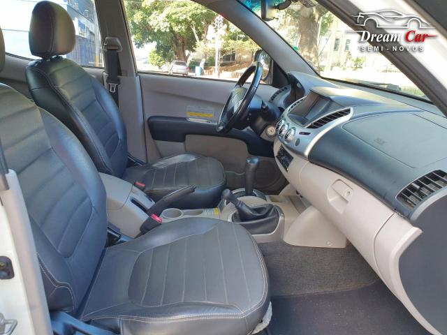 Mitsubishi L200 Triton 3.5 HPE 4x4 CD Flex automático IPVA pago 2013 - Foto 10