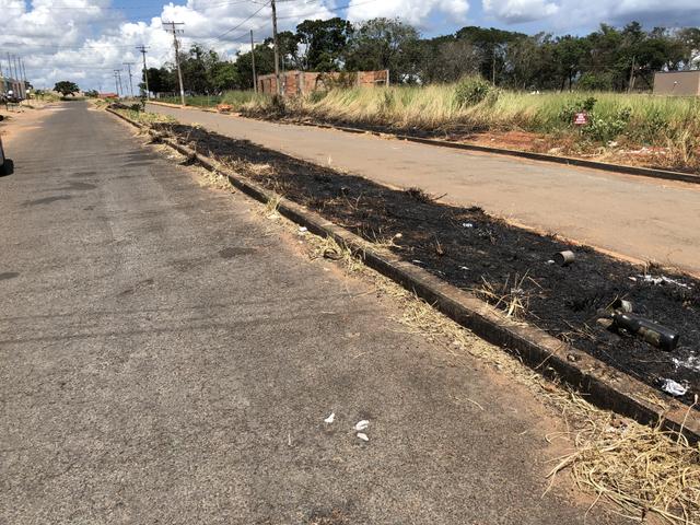 Agio de lote de avenida 360 metrôs C / novas