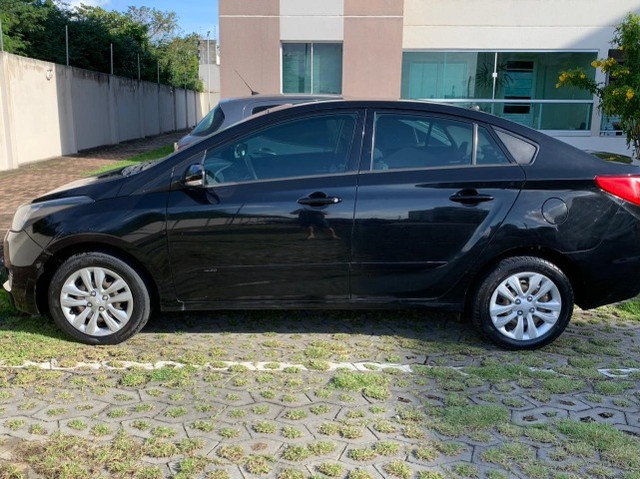 HB20S SEDAN 2017/2017 COMFORT PLUS 1.0  PRETO 