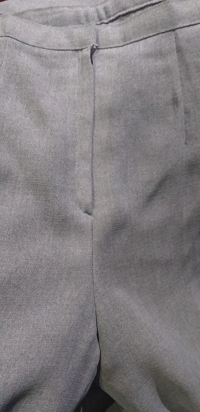 Conjunto  de calça e blusa , manga curta 3 botões- M  - Foto 2