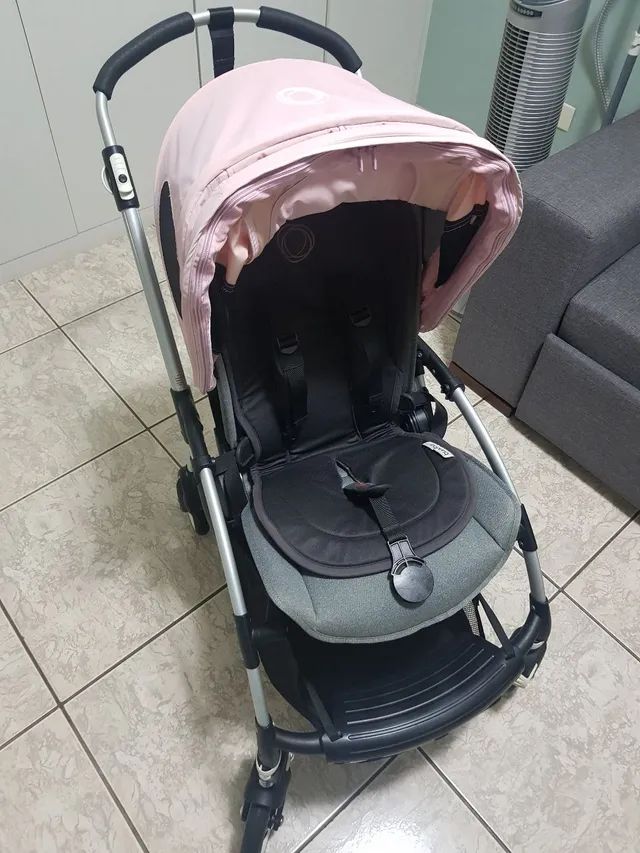 Carrinho Bugaboo Bee3 ótimo estado capota rosa - Foto 2
