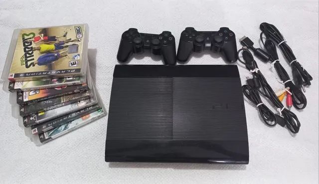 Console Playstation 3 Super Slim 250GB 2 Controles e 45 Jogos