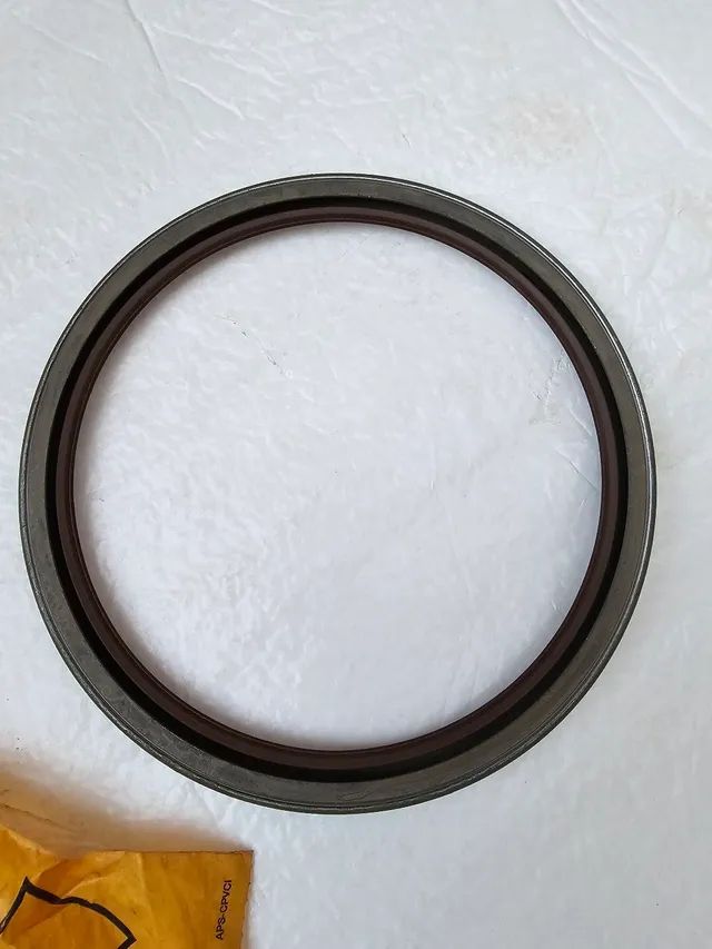 Carregadeira caterpillar 994 retentor novo original 1169328