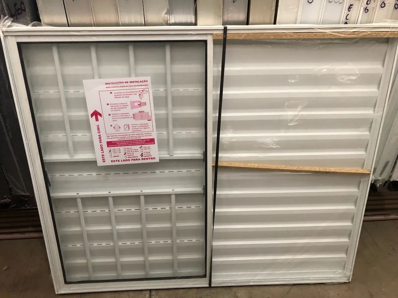 JANELA DE QUARTO VENEZIANA 6 FOLHAS 1.00 X 1.20 COM GRADE ALUMÍNIO BRANCO - Foto 2