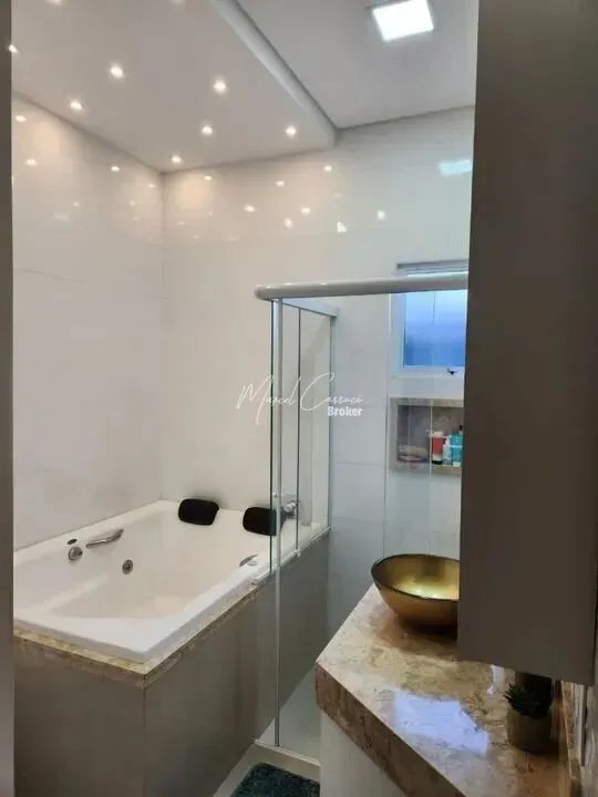 Belíssima casa à venda com 3 quartos, sendo 1 suíte com hidromassagem e closet, área Gourm - Foto 11