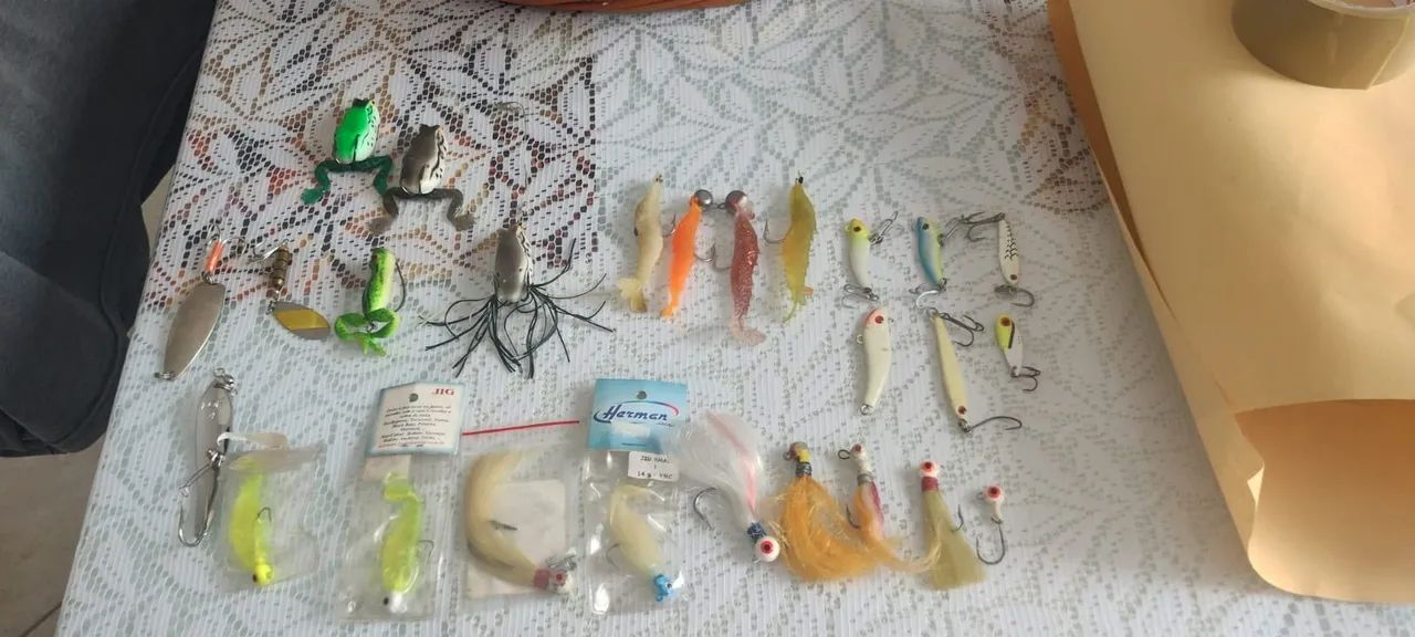Desapego de iscas jigues e sapinhos pra trairas 