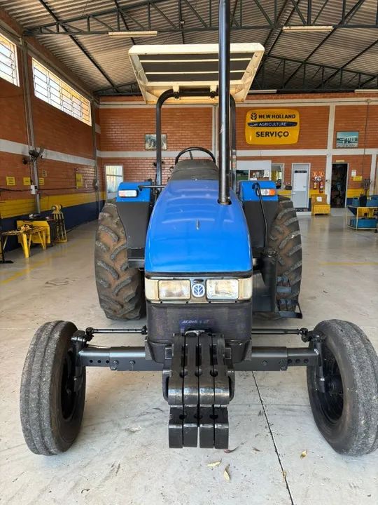 TRATOR AGRÍCOLA, MARCA NEW HOLLAND, MODELO TL 75